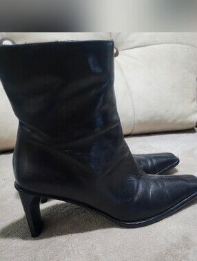 New Condition Zita Maria Black  Leather Ankle Boots.Made in Italy.